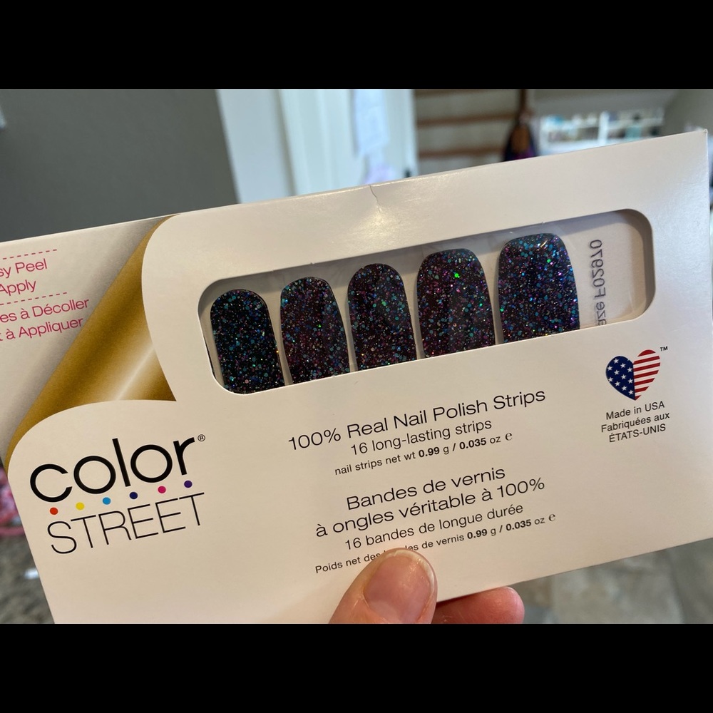 Color Street - Picture 3 of 5